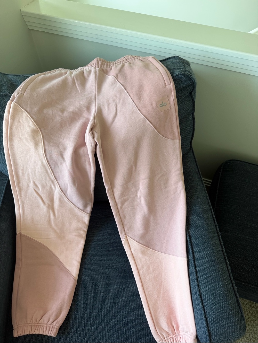 ALO Yoga Dusty Pink Quilted Waist Joggers